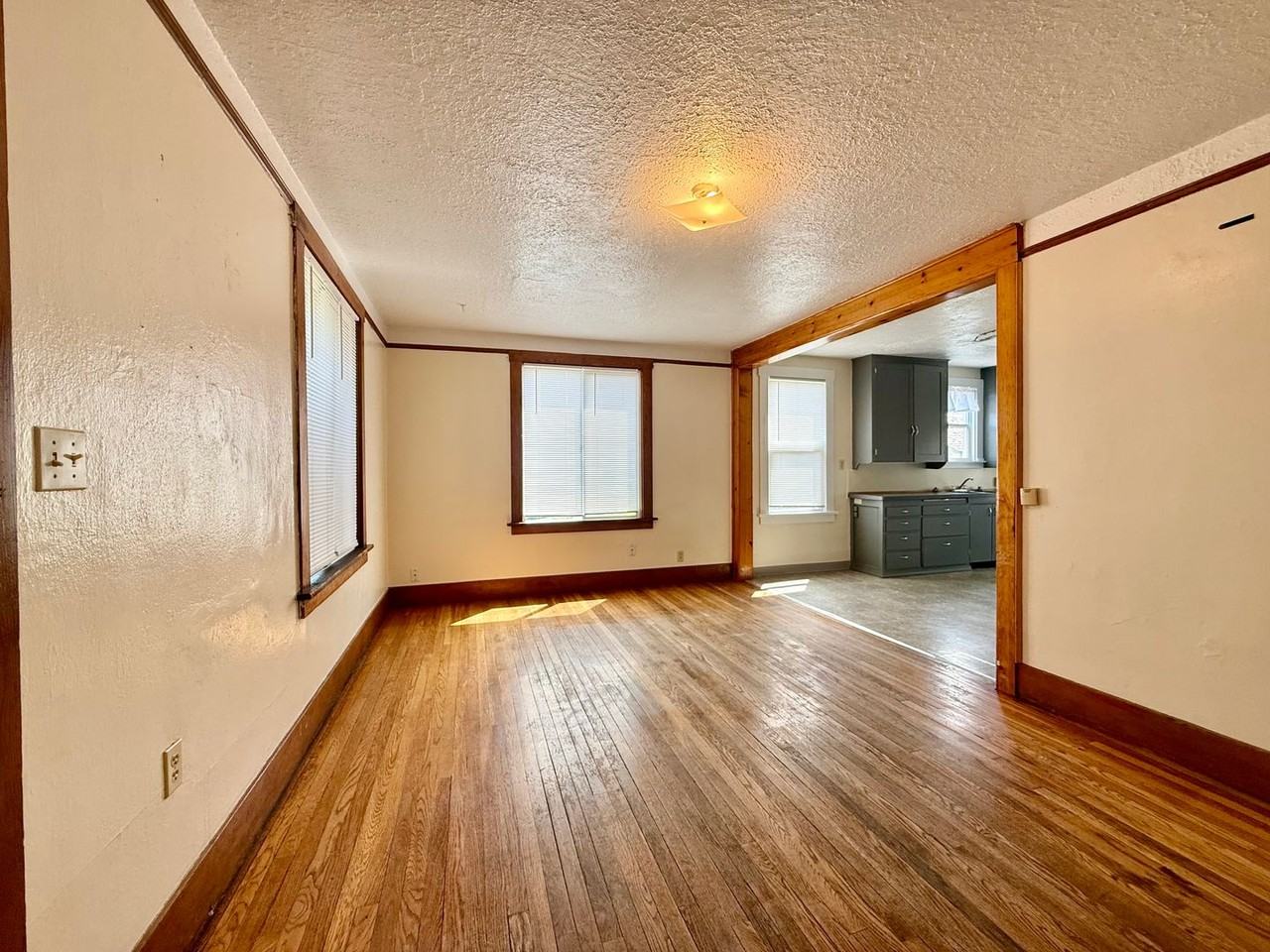 2512 North 2nd Street - Photo 3 of 15