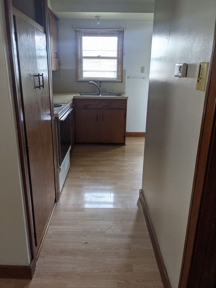 218 Miller Ave - Photo 4 of 24