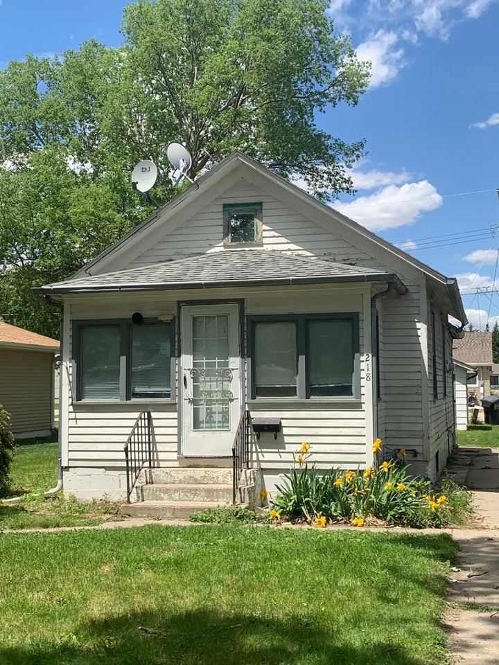 218 Miller Ave - Photo 7 of 24