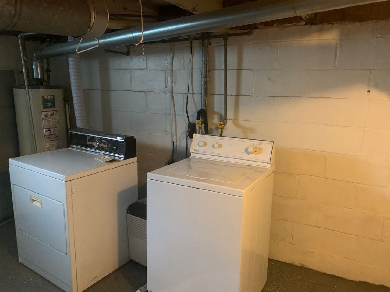 218 Miller Ave - Photo 6 of 24