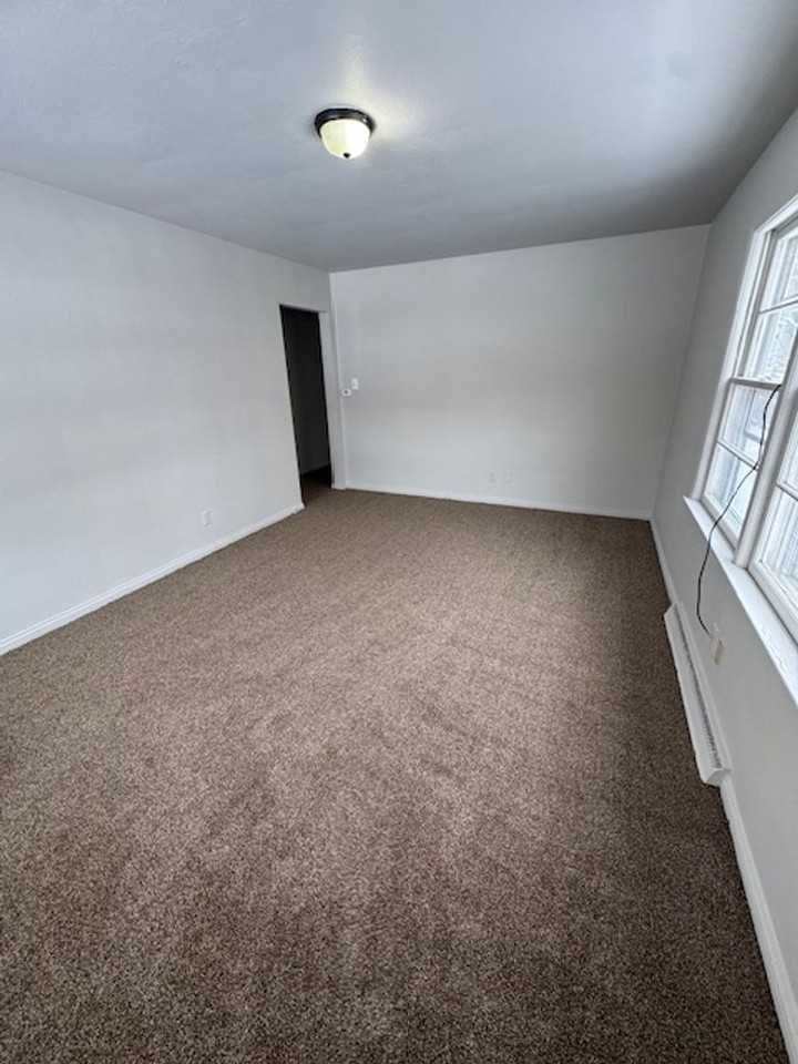 2412 Juliette Avenue - Photo 2 of 7