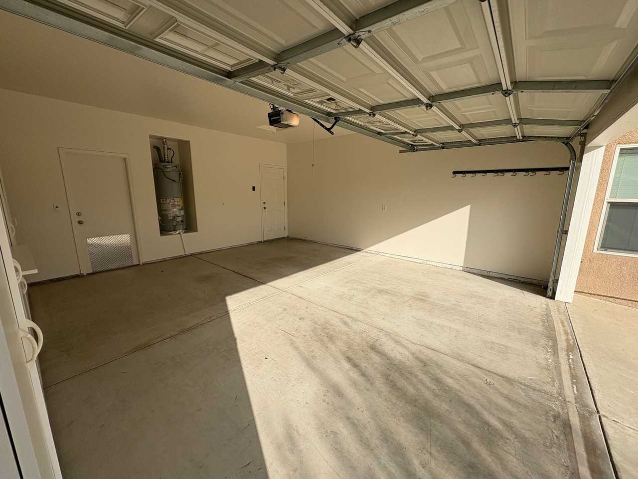 1155 Meadow Avenue - Photo 2 of 29