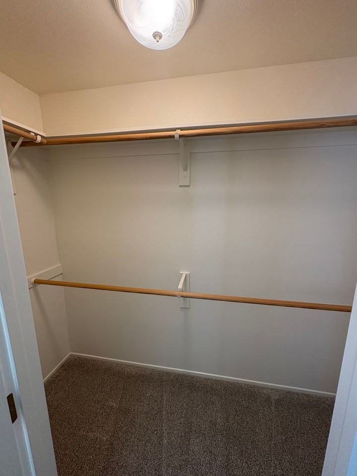 1155 Meadow Avenue - Photo 7 of 29