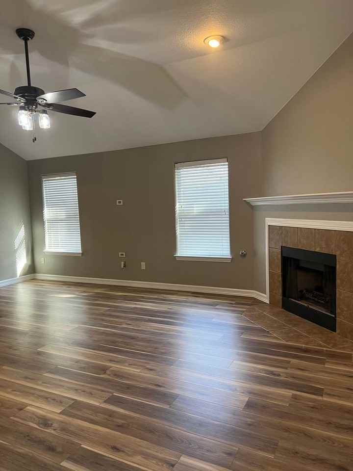 521 Sweetwater Dr - Photo 3 of 16