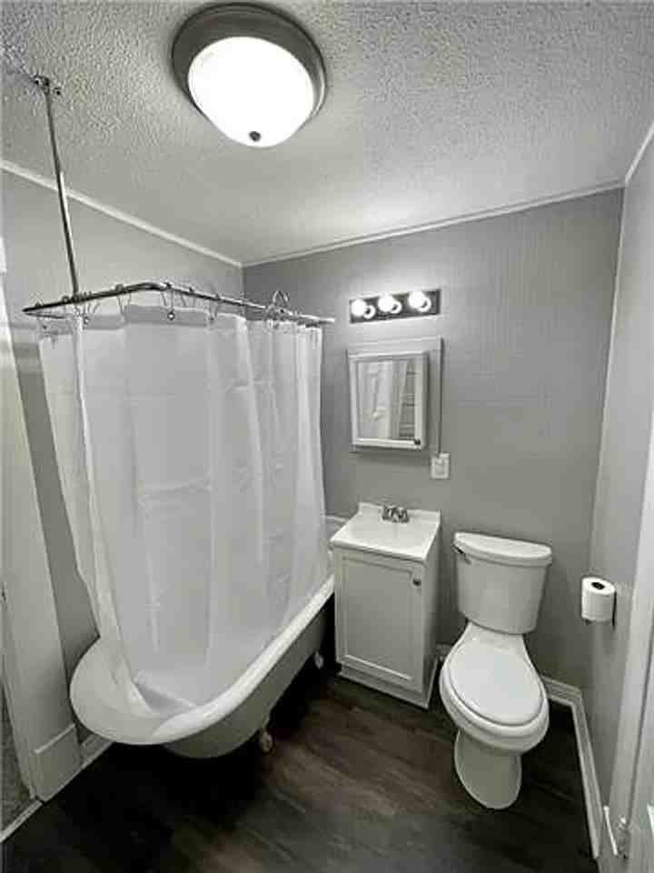 2208 Seneca Street - Photo 6 of 11