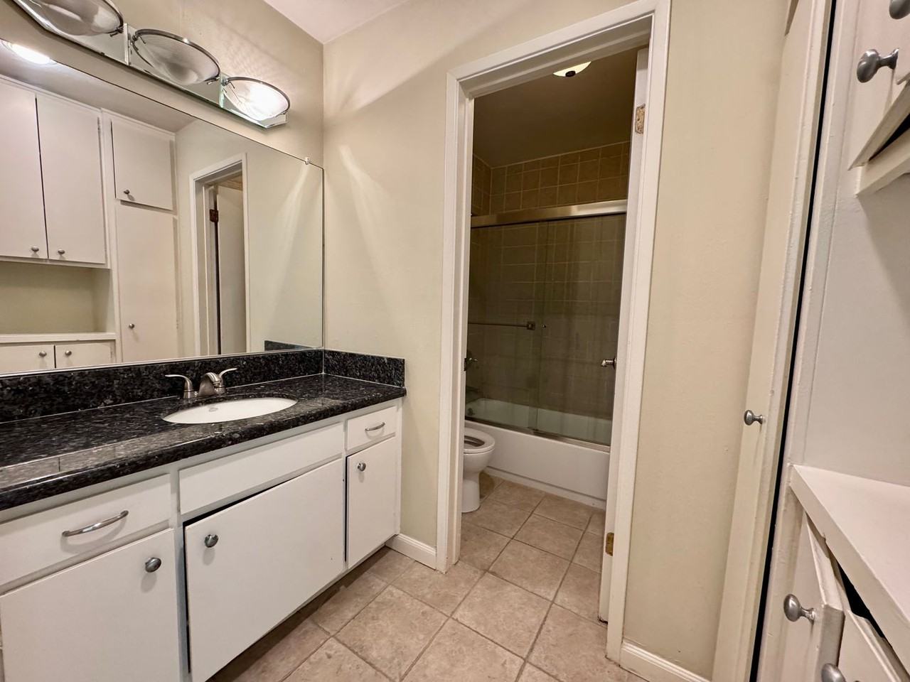 972 Larrabee Street #124 - Photo 6 of 7