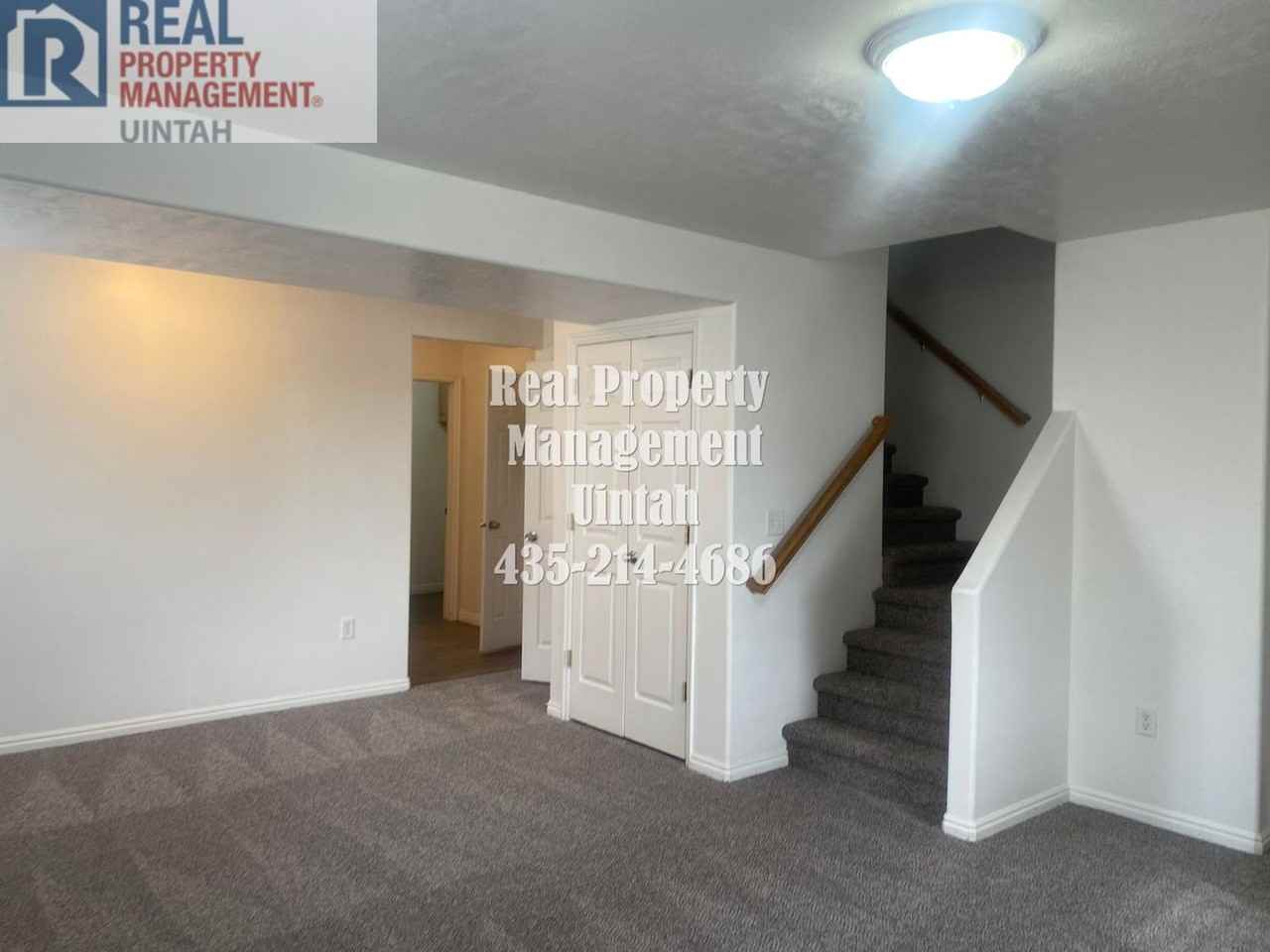 325 E 1220 S - Photo 3 of 19