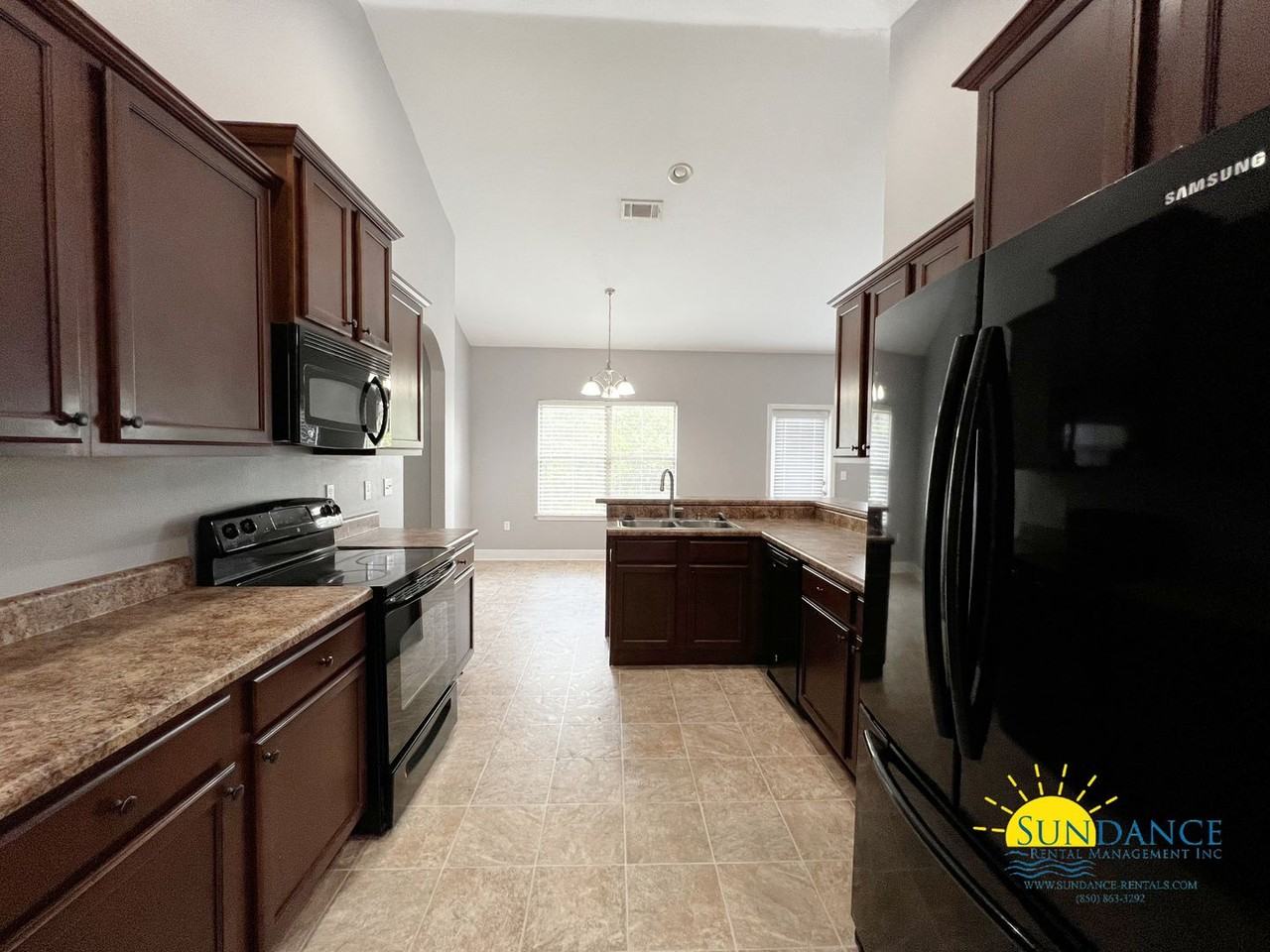 306 Scotch Pine Lane - Photo 5 of 17