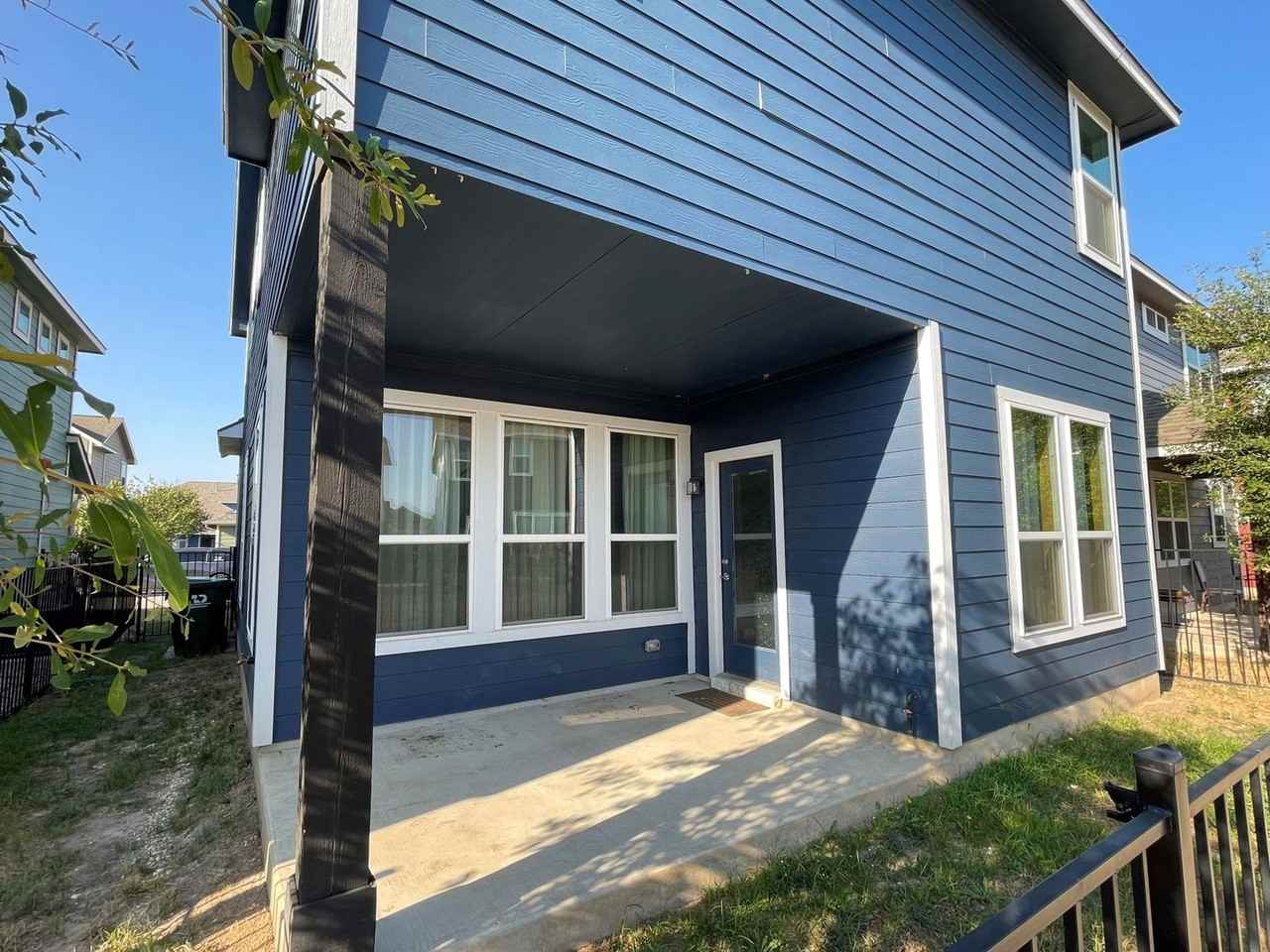 142 Simon - Photo 2 of 10