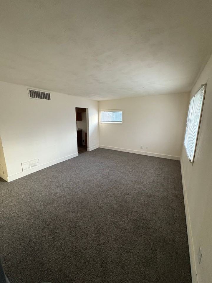 2350 Dawnlight Ave - Photo 2 of 20