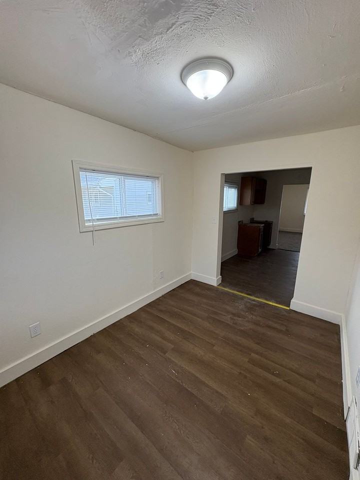 2350 Dawnlight Ave - Photo 7 of 20