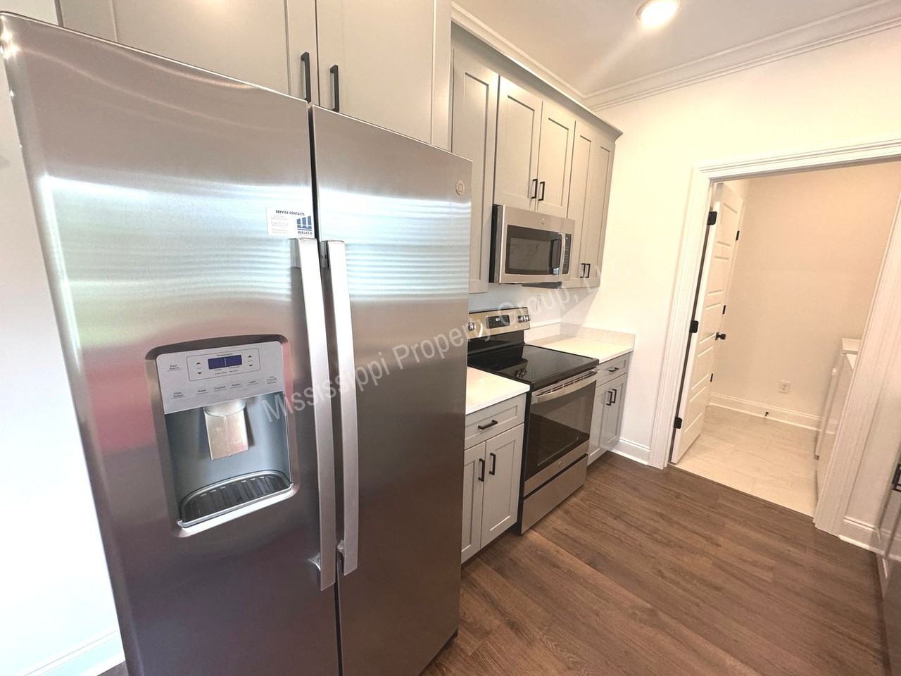 565 Meadow Crest Circle - Photo 7 of 26