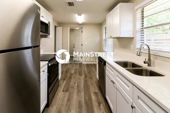 9201 Balfern Ct - Photo 6 of 15