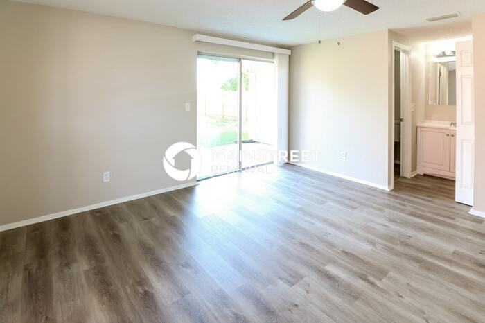 9201 Balfern Ct - Photo 7 of 15