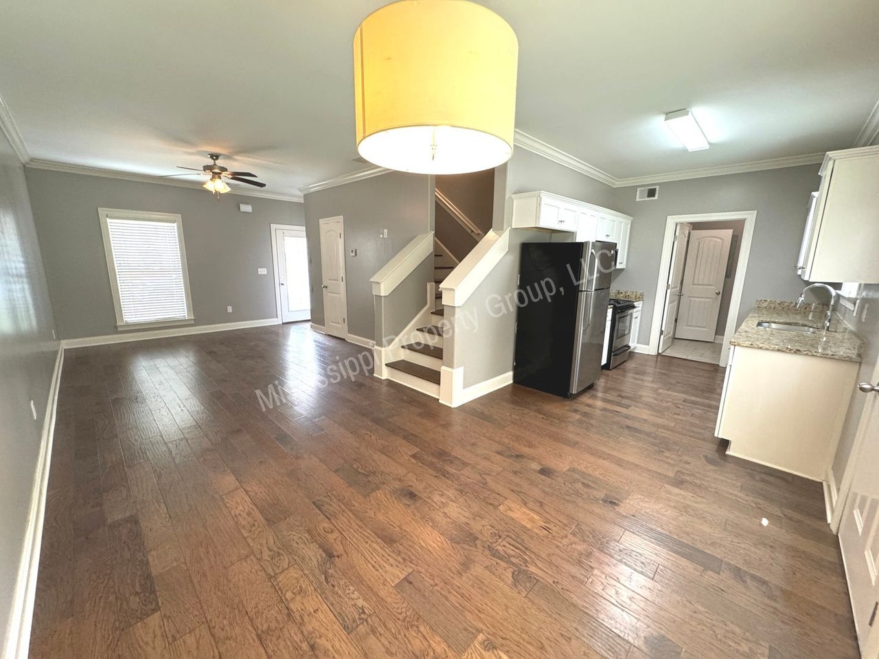 518 Fifer Cir - Photo 5 of 32