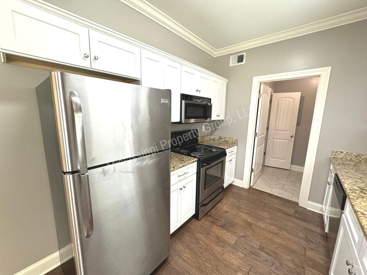 518 Fifer Cir - Photo 7 of 32