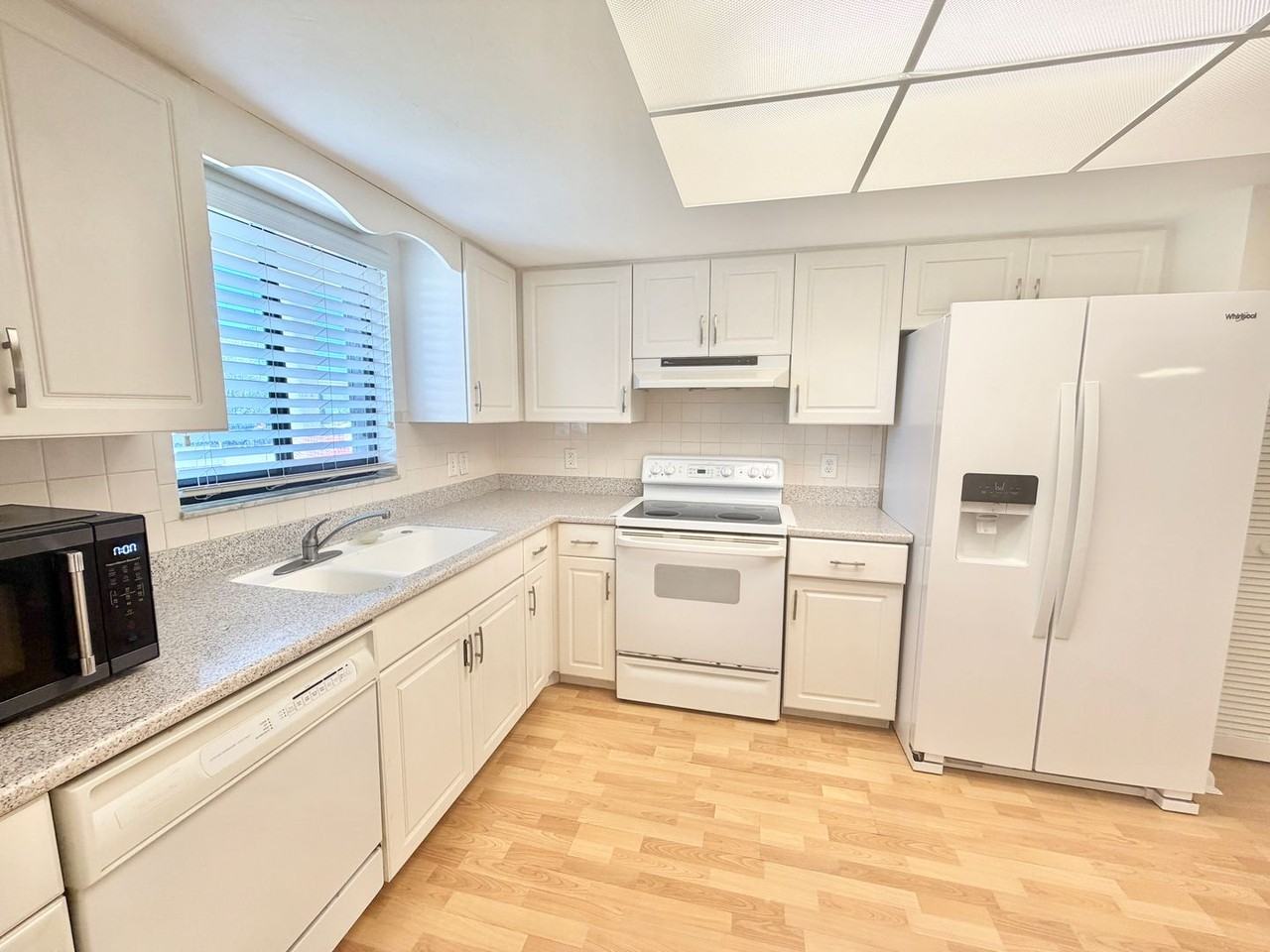 175 Cypress Way East - Photo 5 of 19