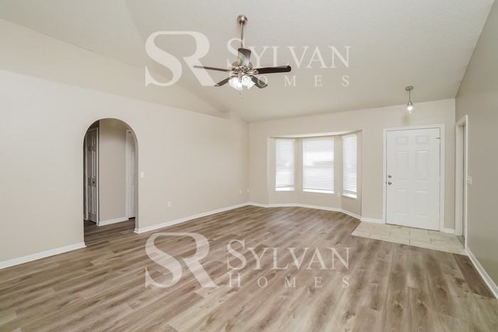 2355 Waterfall Dr - Photo 2 of 15