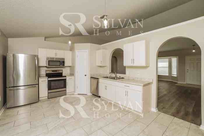 2355 Waterfall Dr - Photo 4 of 15