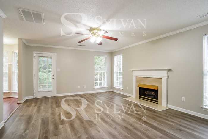 14812 Ashlight Dr - Photo 3 of 15