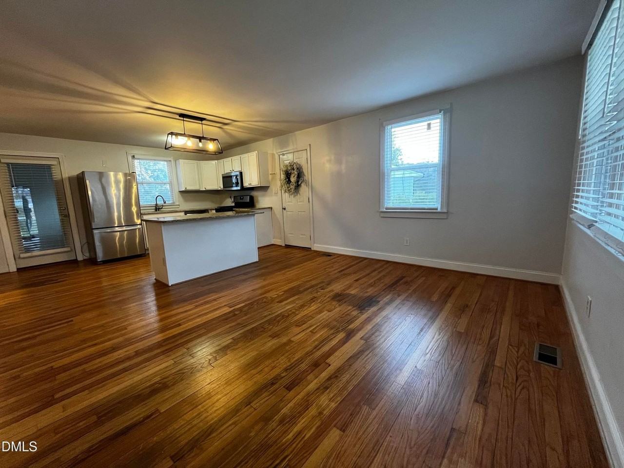 712 Hadley Rd - Photo 3 of 11