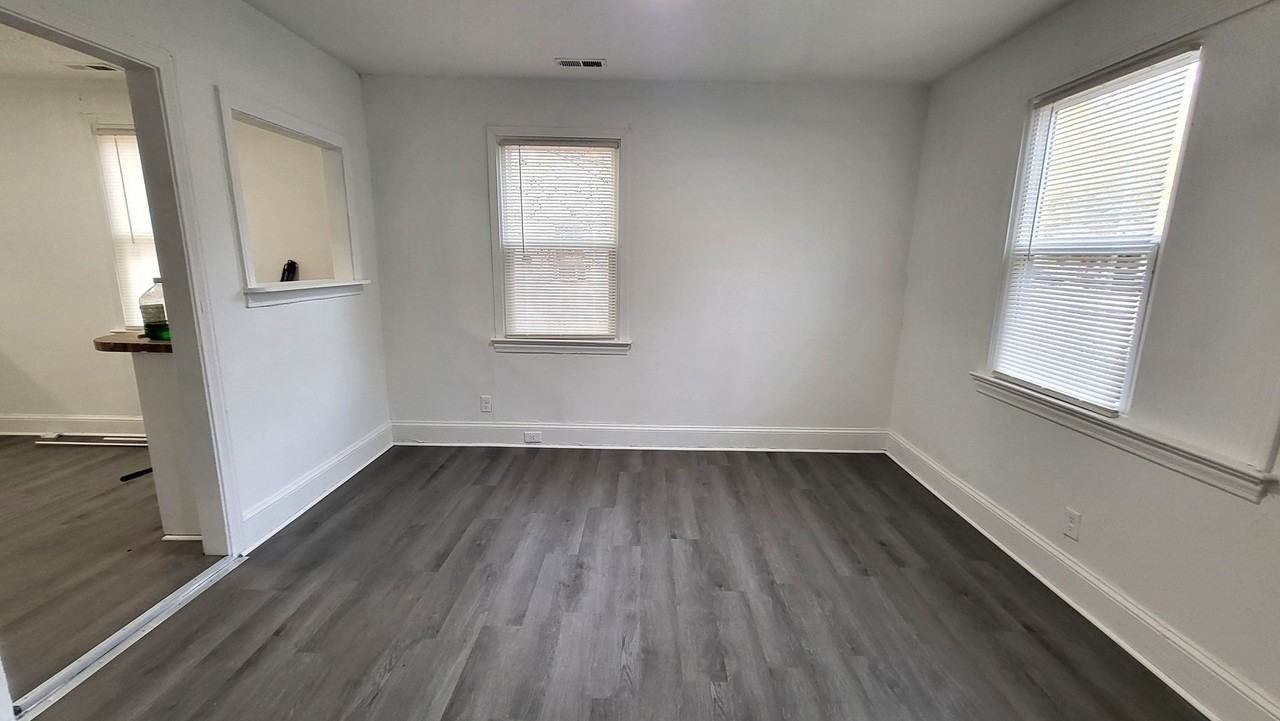 426 Robney Dr - Photo 4 of 10