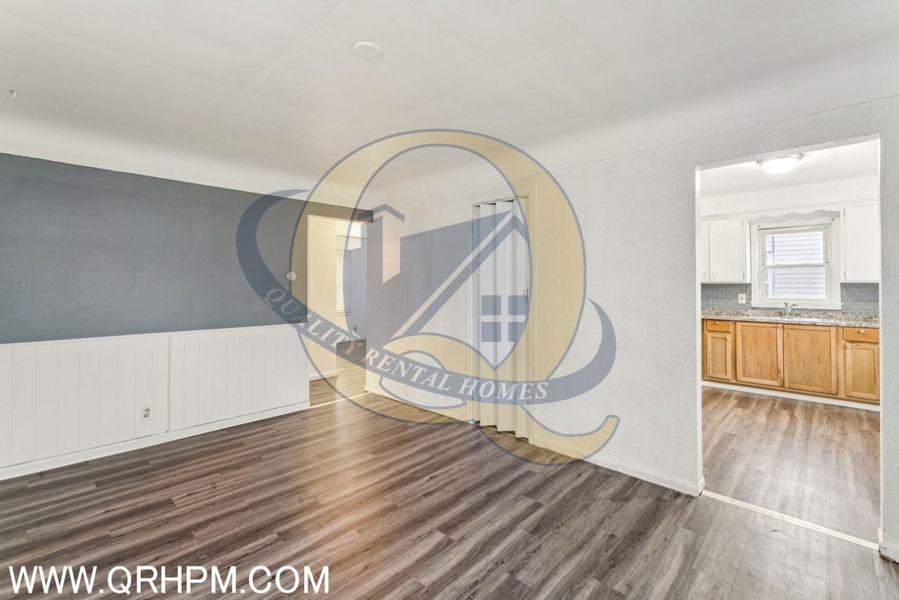 991 South Ballenger Highway - Photo 3 of 14