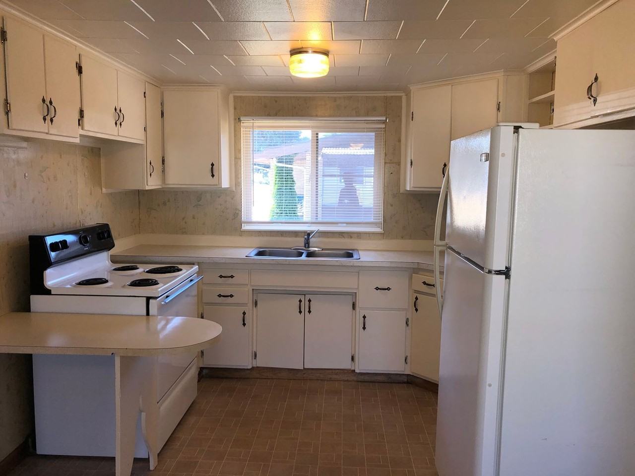 210 Williams Ave N - Photo 4 of 20