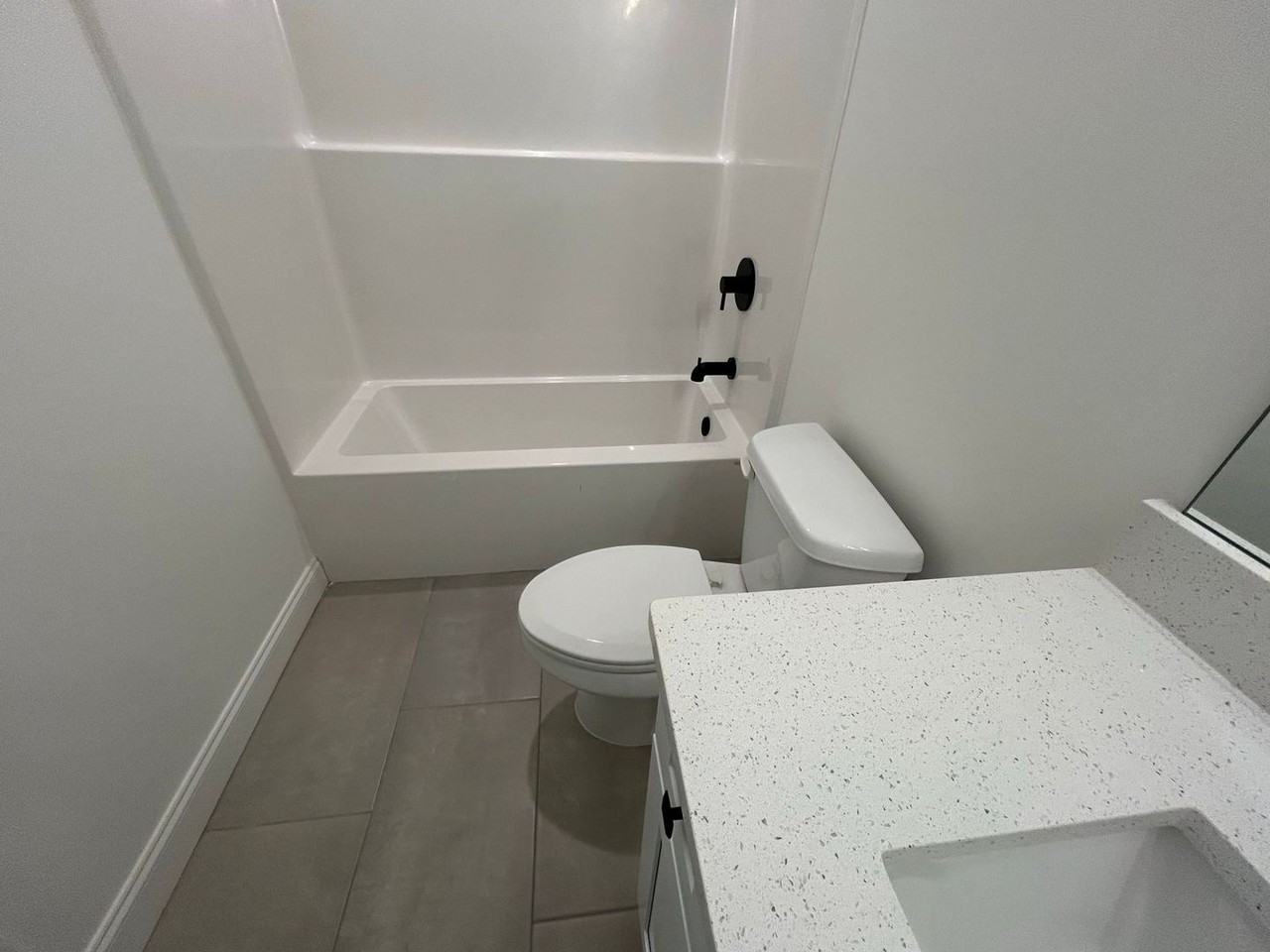 1743 W Hancock Ave - Photo 6 of 17