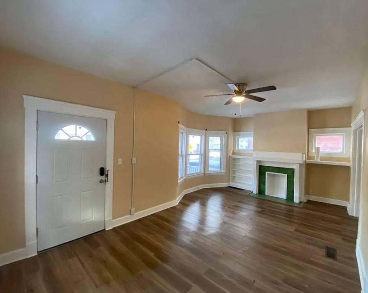 428 E 114th St - Photo 3 of 22