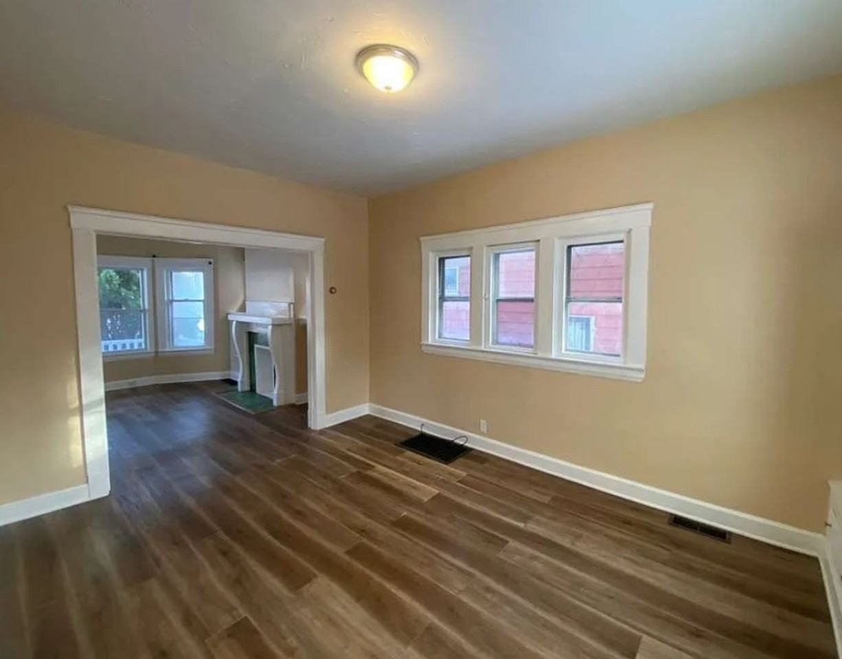 428 E 114th St - Photo 7 of 22