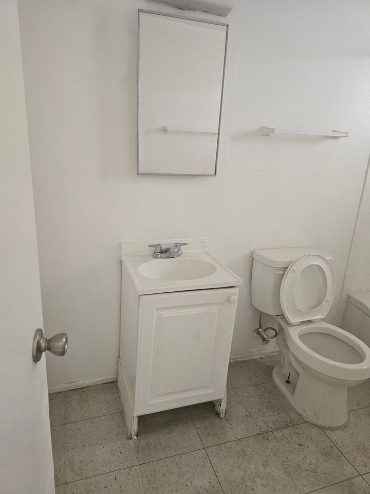 Oakwood Terrace Apartments - Photo 7 of 16