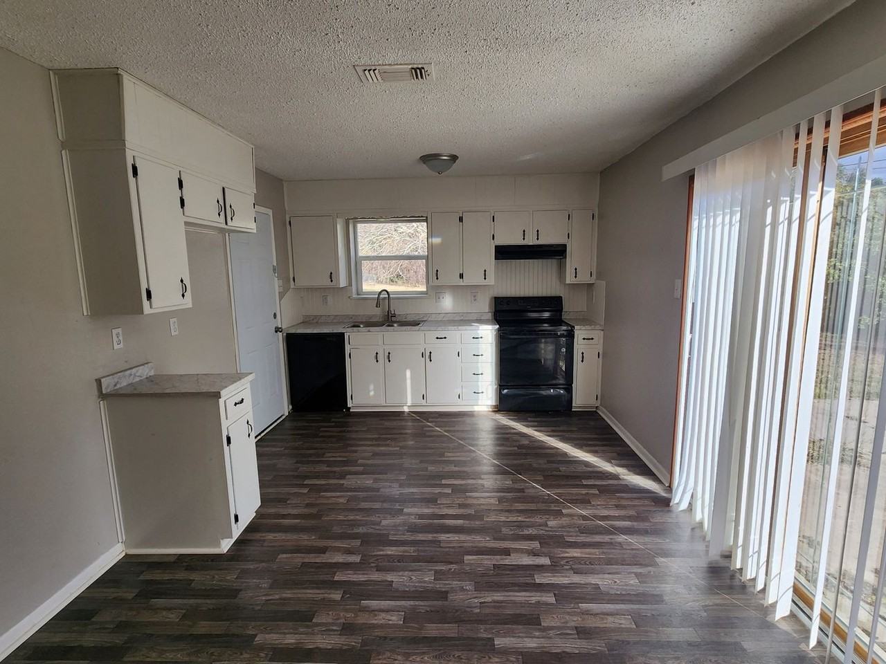 2009 Pleasant Ln - Photo 7 of 18