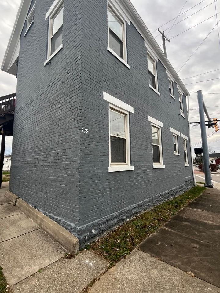 243 West Vine Street - Photo 2 of 21