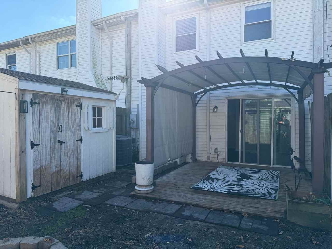 1159 Old Clubhouse Rd - Photo 2 of 20