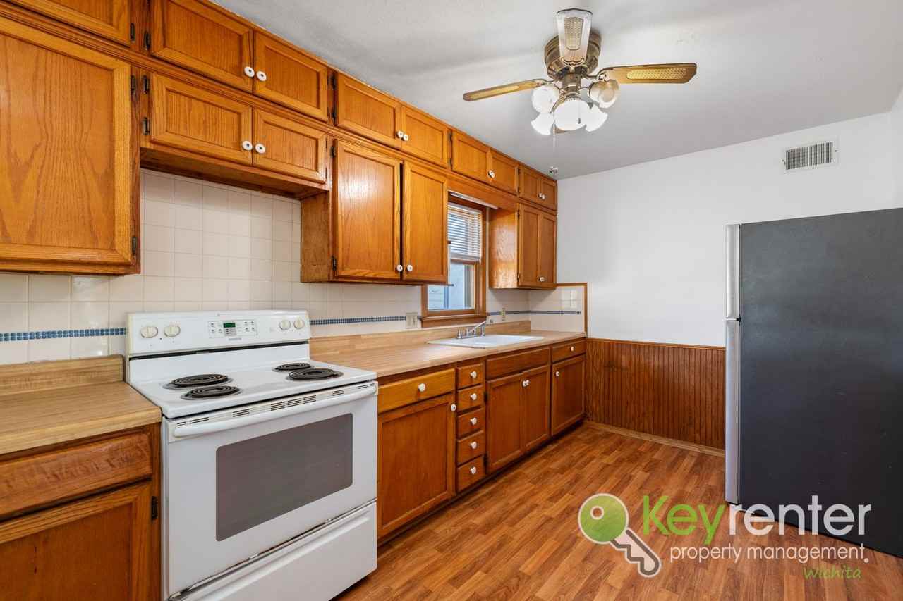 1724 South Catherine Court - Photo 6 of 16