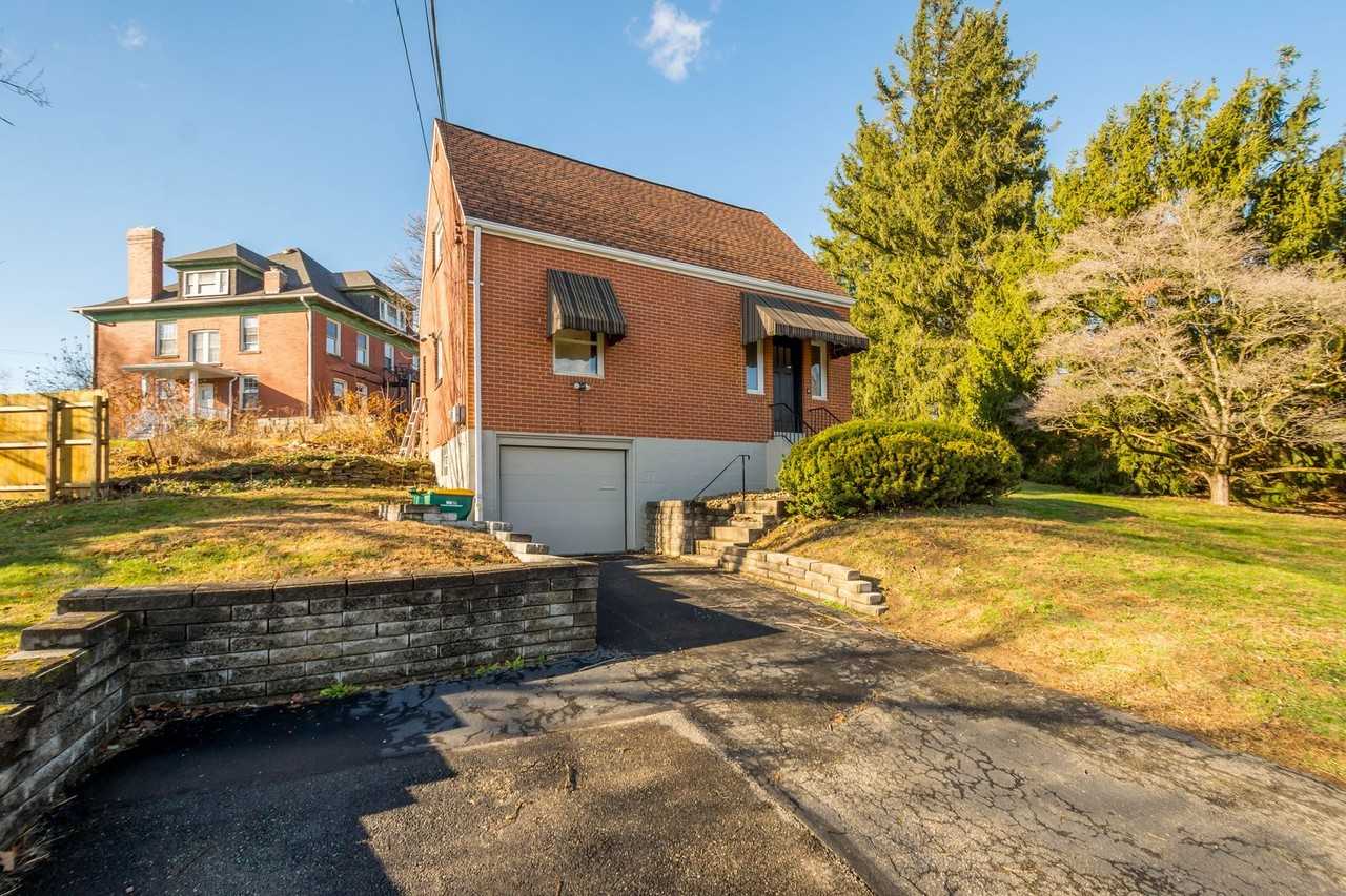 36 Garden Ter - Photo 2 of 33