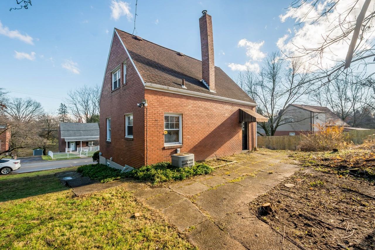 36 Garden Ter - Photo 3 of 33