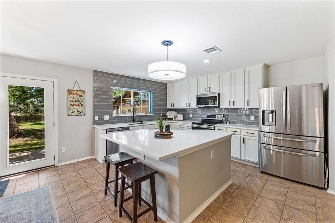 201 S Sumac Ln - Photo 7 of 16