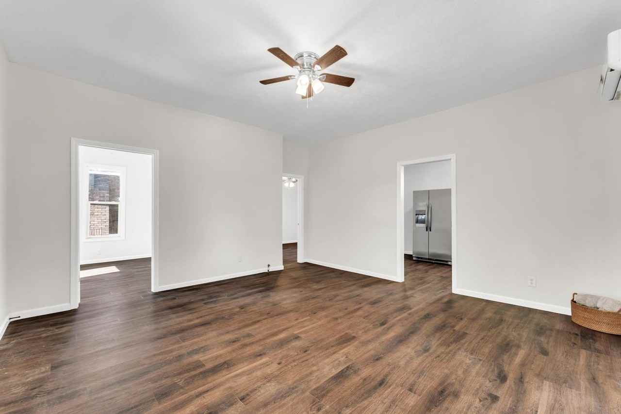 1017 West Chase Street - Photo 6 of 21