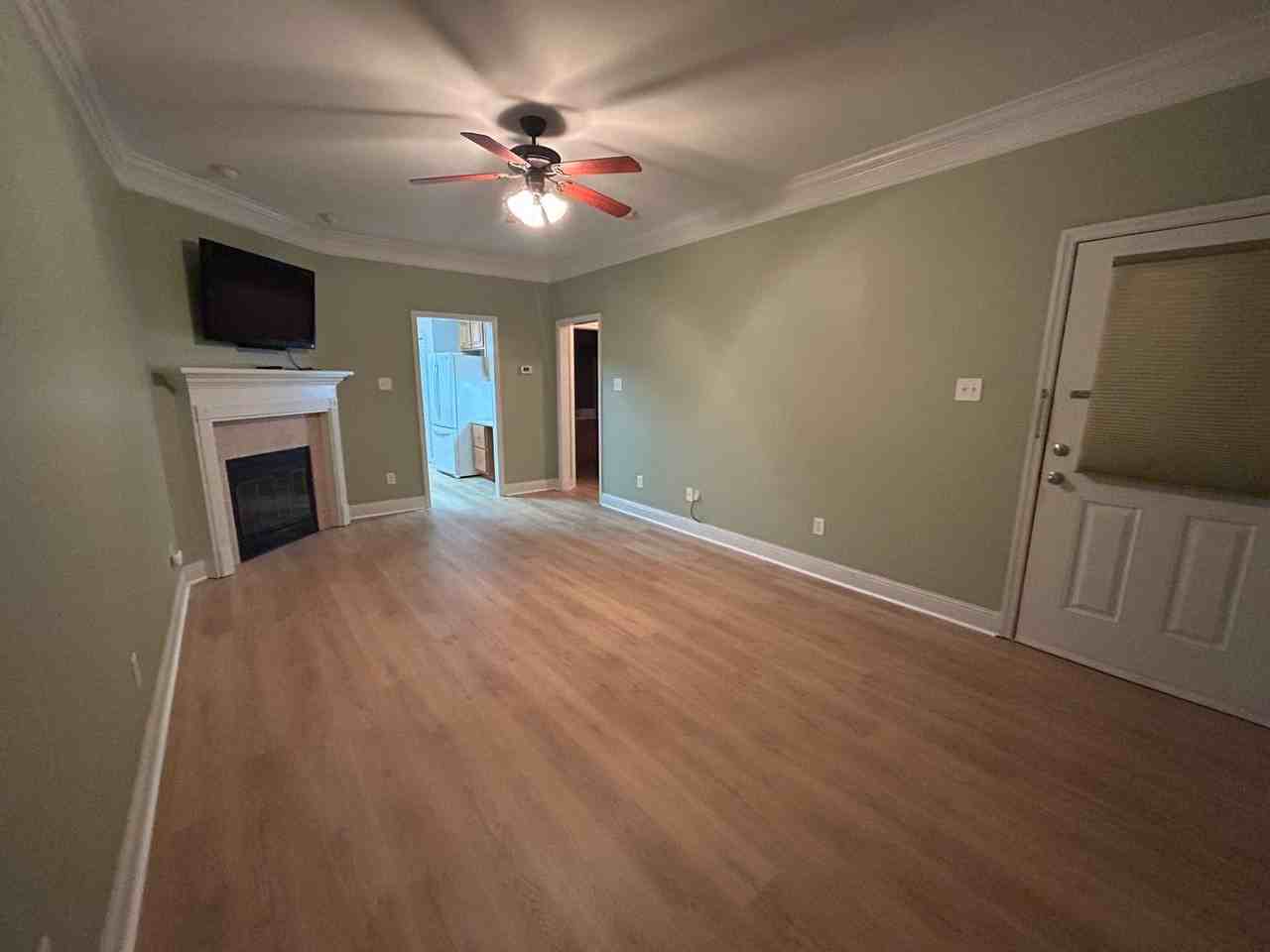 1303 Autumn Lane Southwest - Photo 7 of 25