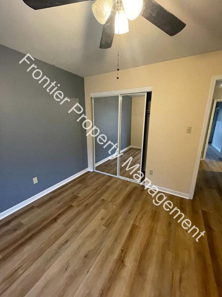 2116 Doe Run Drive - Photo 4 of 29