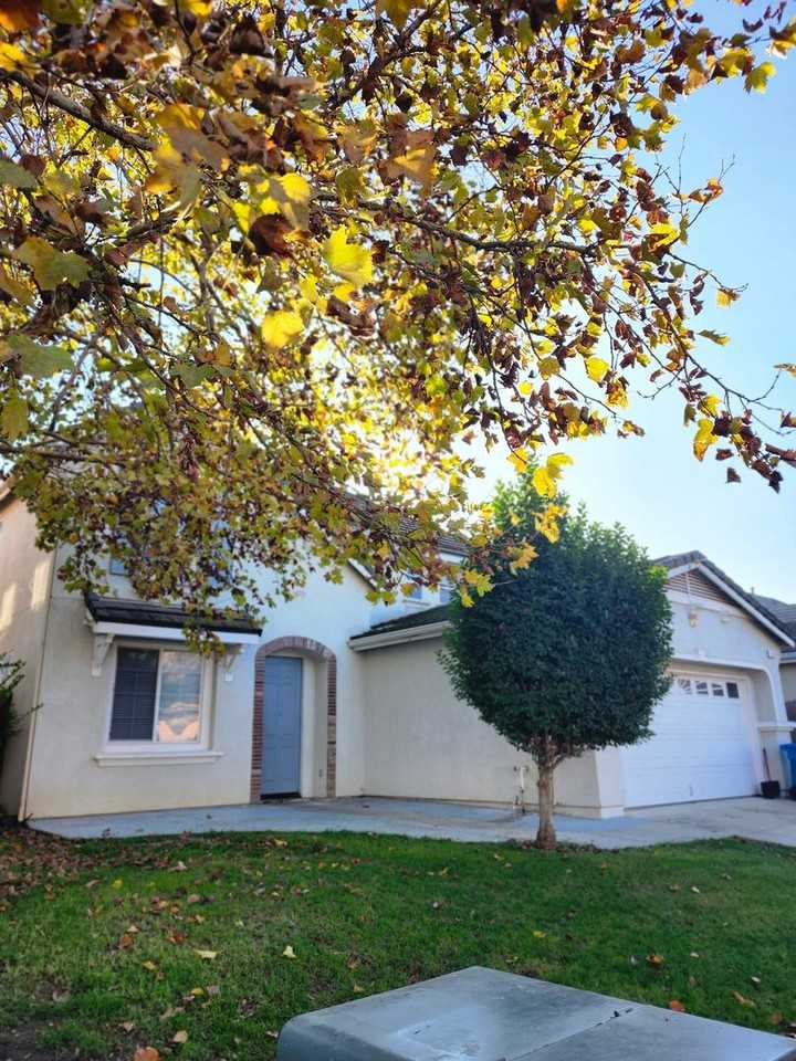 2036 La Rabyn Way - Photo 2 of 36