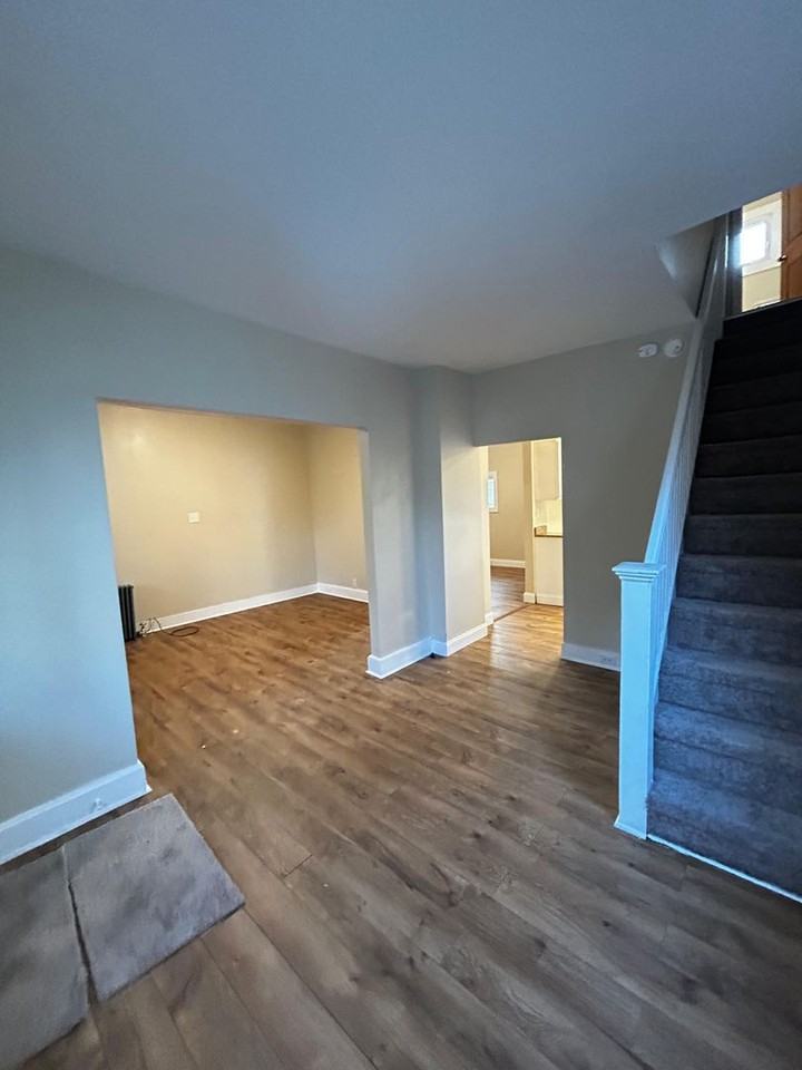 105 Washington St #A - Photo 2 of 14