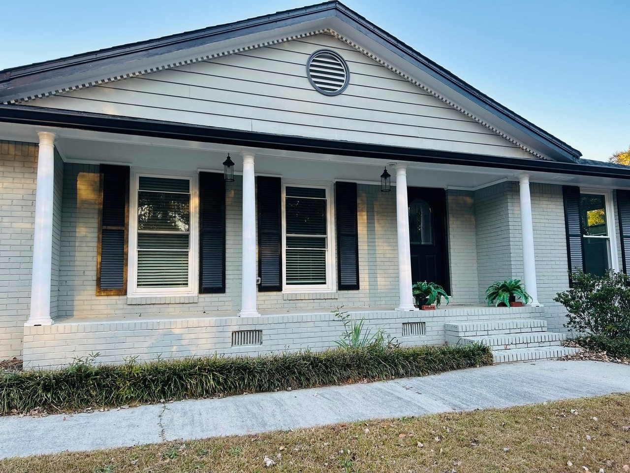 2664 Abington Dr - Photo 2 of 45