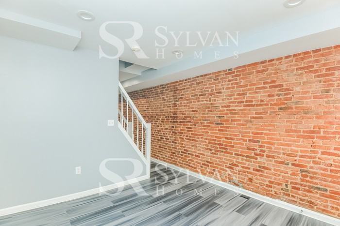 517 E Gittings St - Photo 7 of 15