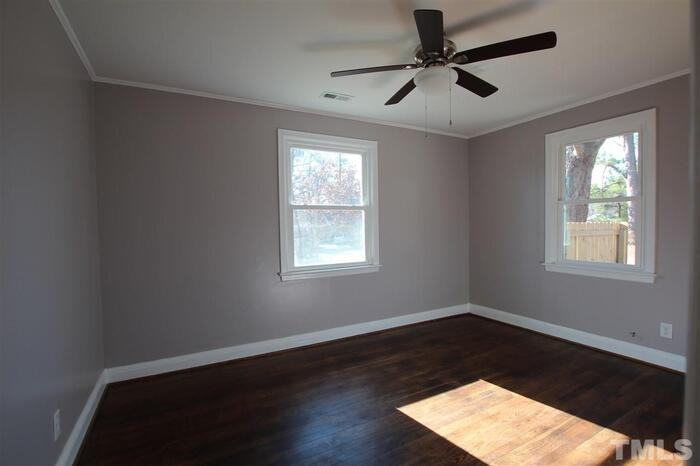 2127 Milburnie Rd - Photo 7 of 11