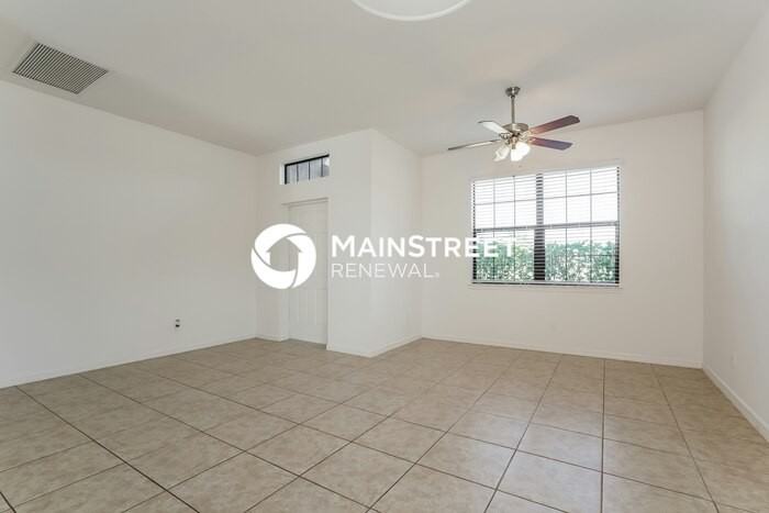 945 Sw 6th Pl - Photo 2 of 16