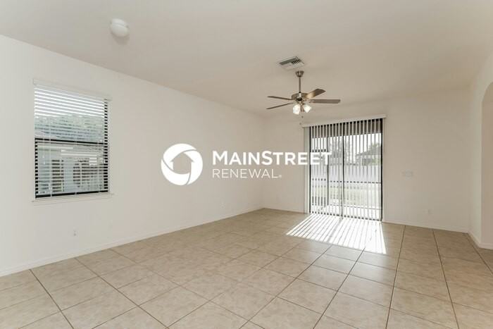 945 Sw 6th Pl - Photo 7 of 16