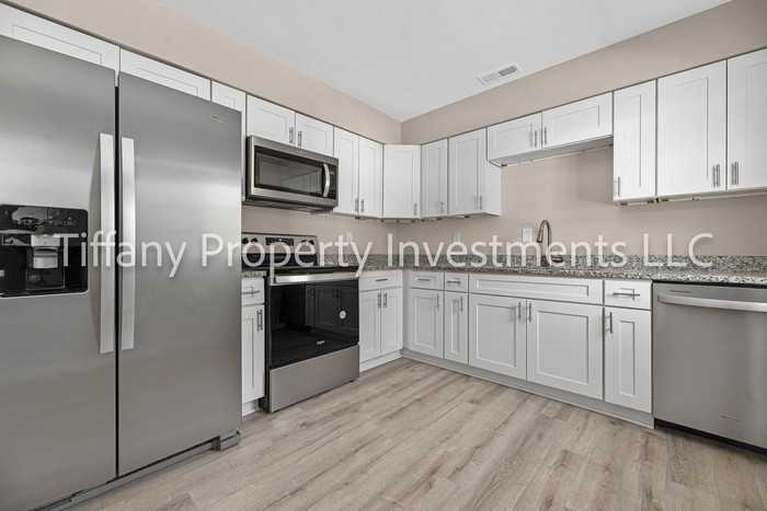 3350 Misty Wood Dr - Photo 3 of 24